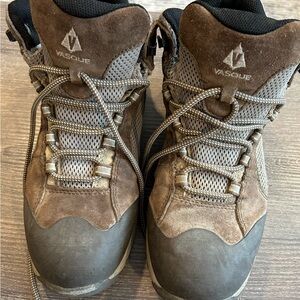 Vasque Women’s Brown and Black Outdoor Boots